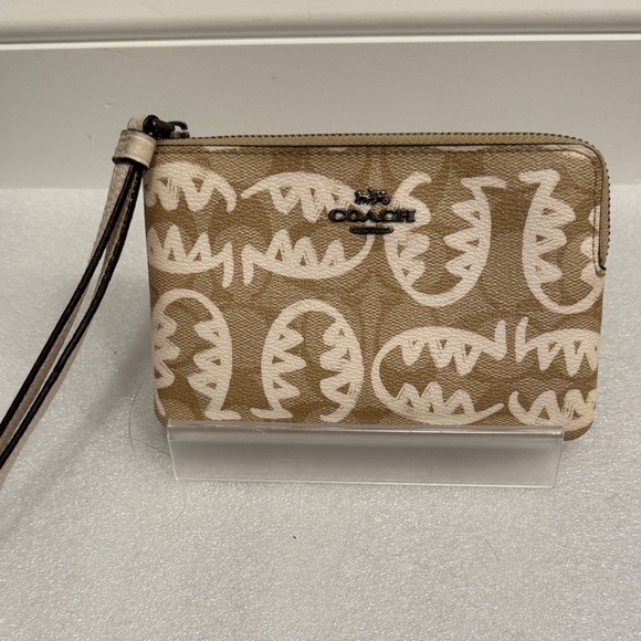 Coach Guang Yu x Rexy corner zip wristlet wallet 2020
